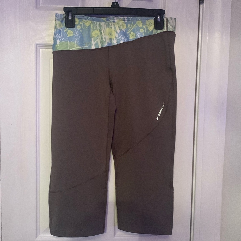 Brooks Athletic Capri Leggings Size M #444